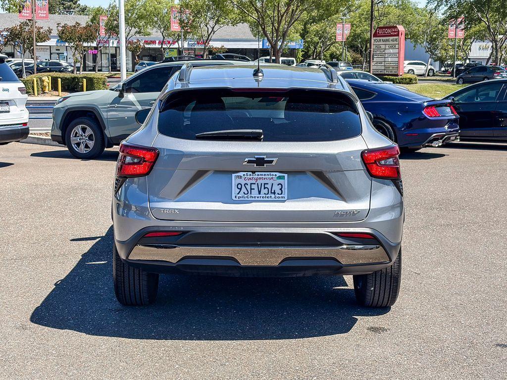 used 2025 Chevrolet Trax car, priced at $23,263