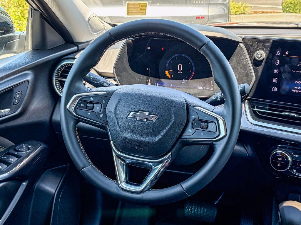 used 2025 Chevrolet Trax car, priced at $23,263