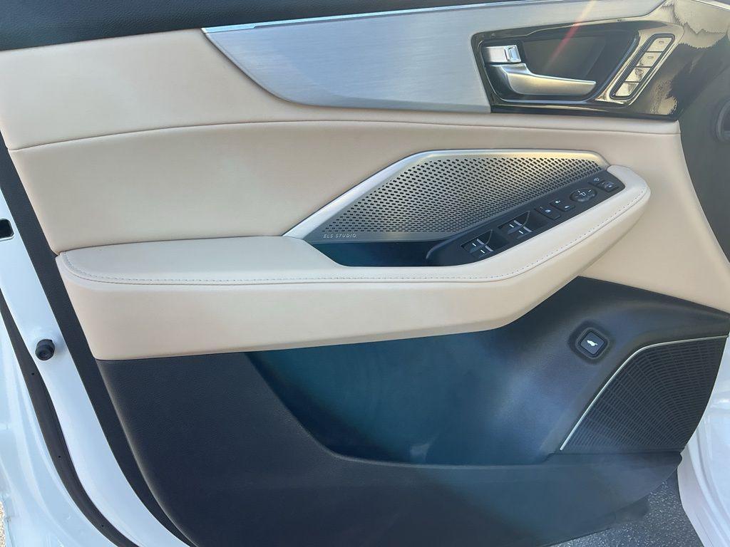 used 2023 Acura MDX car, priced at $39,530