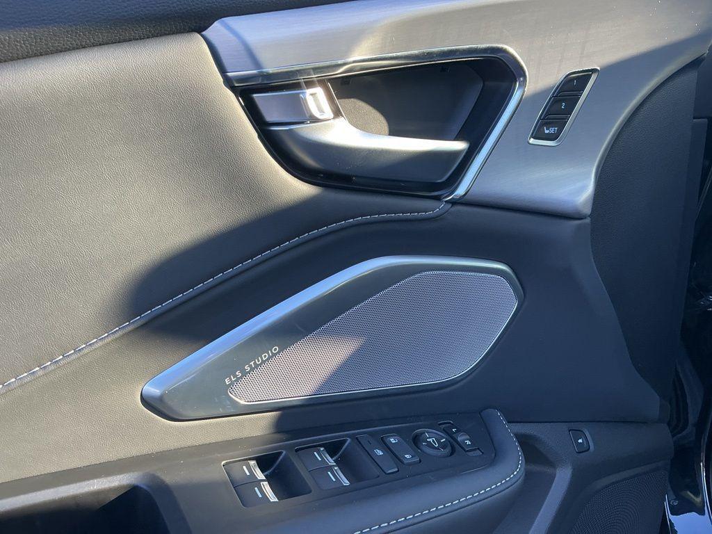 new 2026 Acura RDX car, priced at $49,650