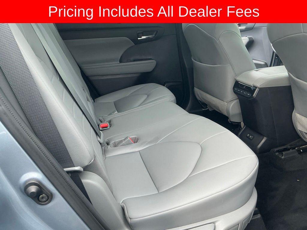 used 2021 Toyota Highlander car, priced at $30,697