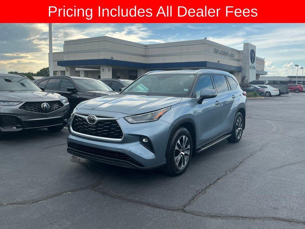 used 2021 Toyota Highlander car, priced at $30,697