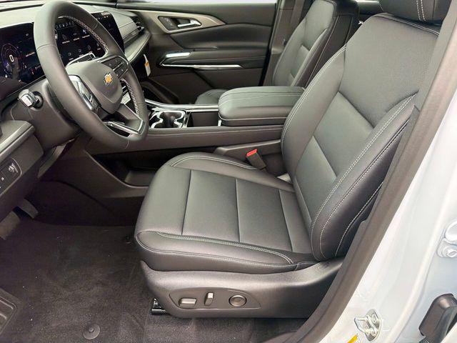 new 2026 Chevrolet Traverse car, priced at $46,635