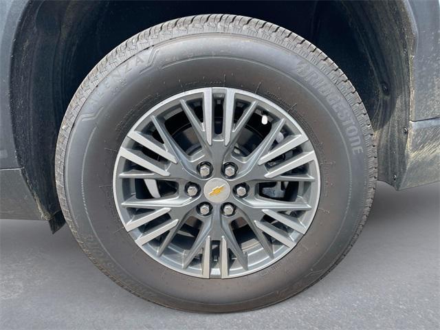 new 2025 Chevrolet Traverse car, priced at $40,000