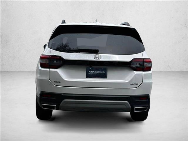 new 2025 Honda Pilot car, priced at $53,308