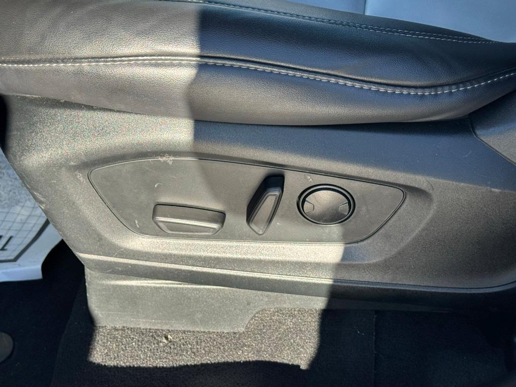 used 2022 Ford Explorer car, priced at $31,900