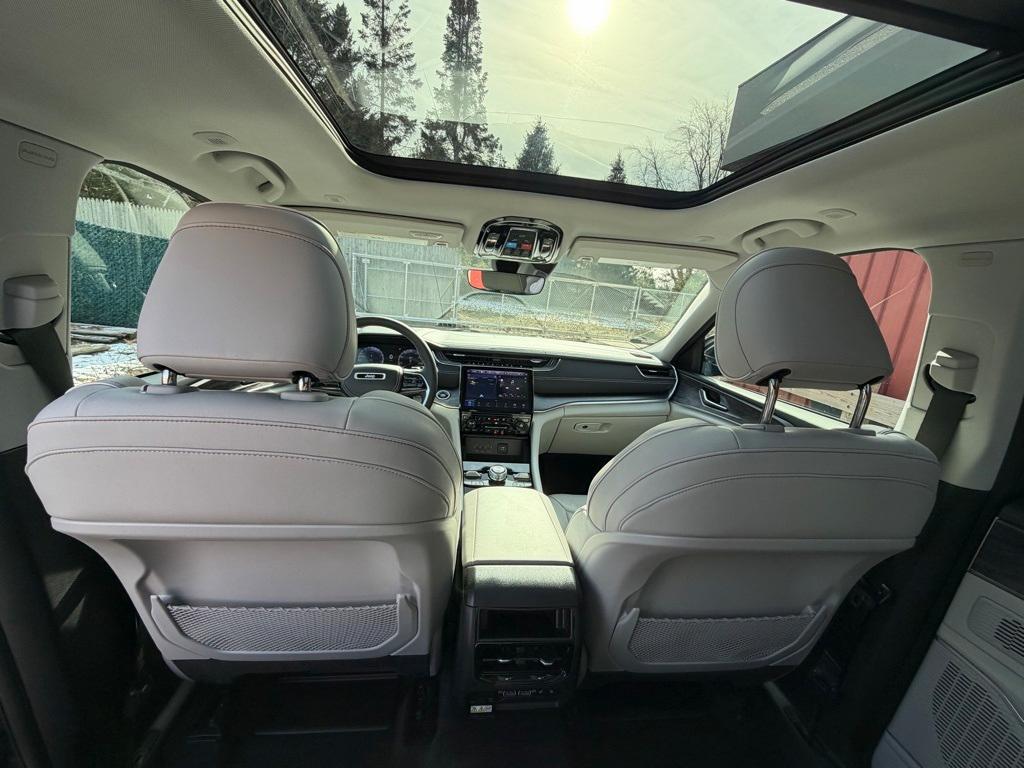 used 2023 Jeep Grand Cherokee car, priced at $37,000