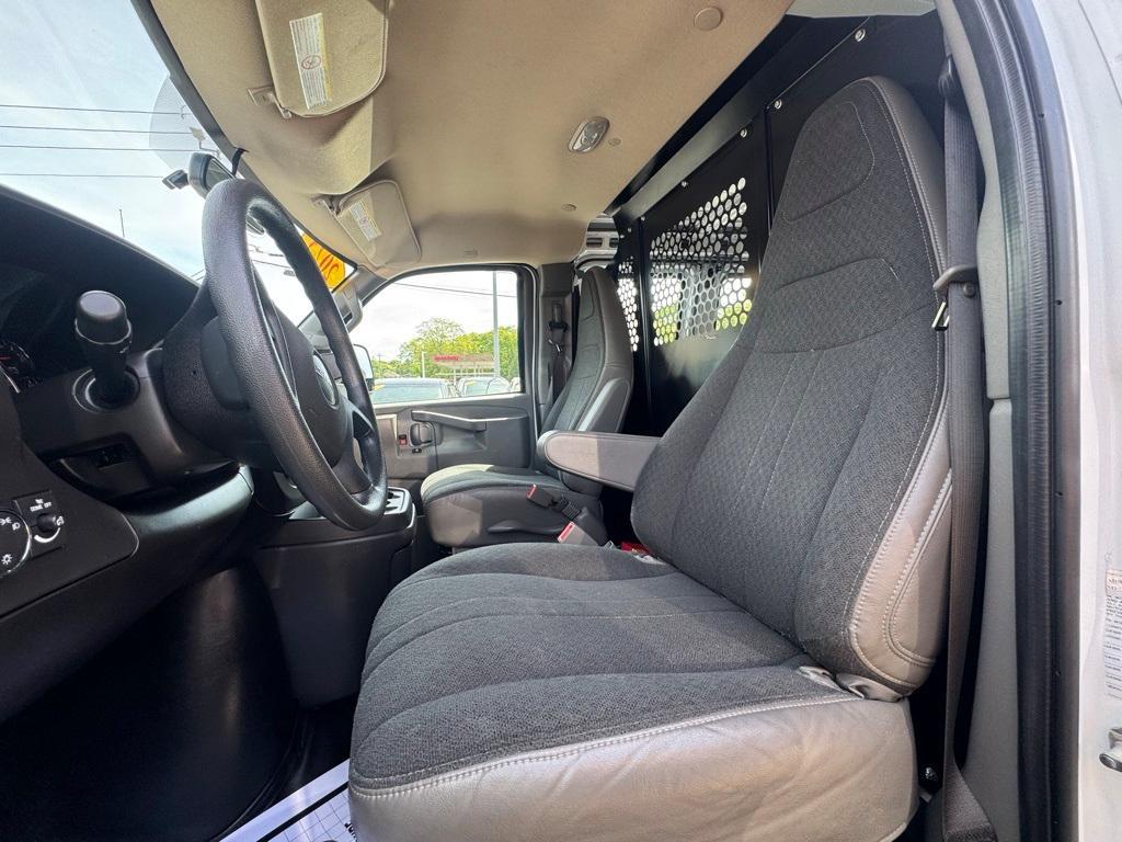 2023 Summit White GMC Savana 2500