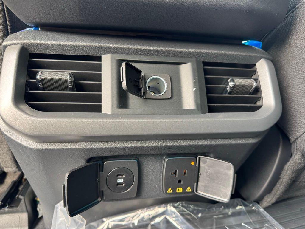 new 2025 Ford F-150 car, priced at $60,077