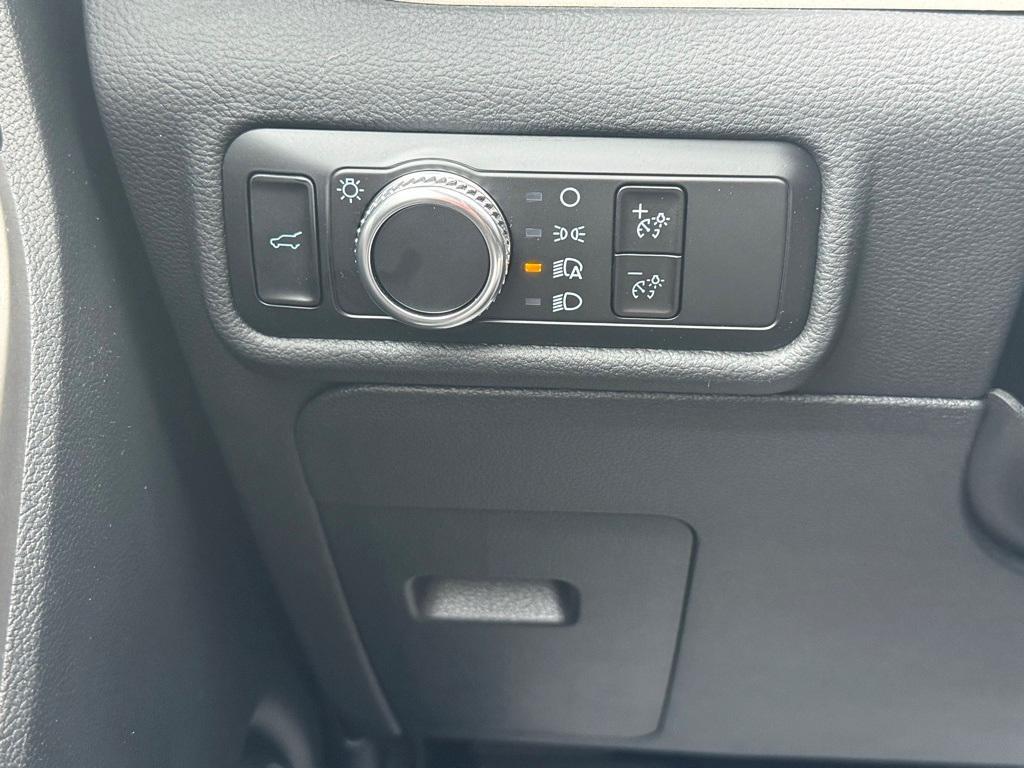 used 2023 Ford Explorer car, priced at $29,900