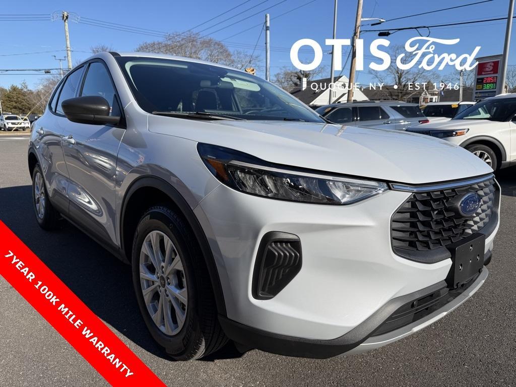 used 2025 Ford Escape car, priced at $26,000