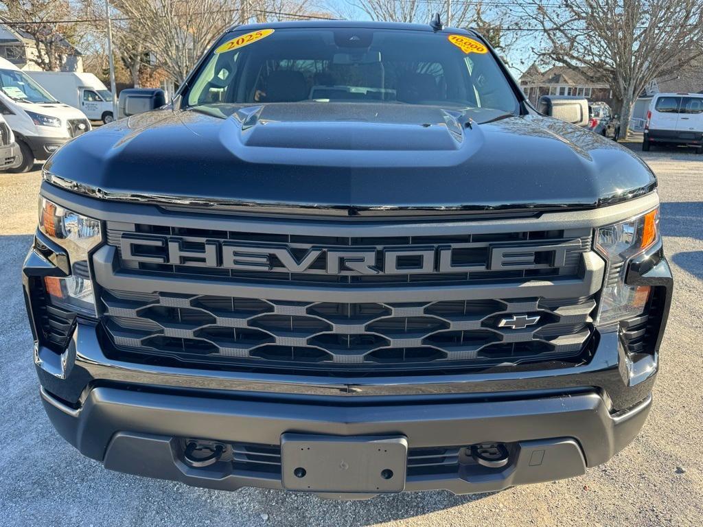 used 2025 Chevrolet Silverado 1500 car, priced at $31,900