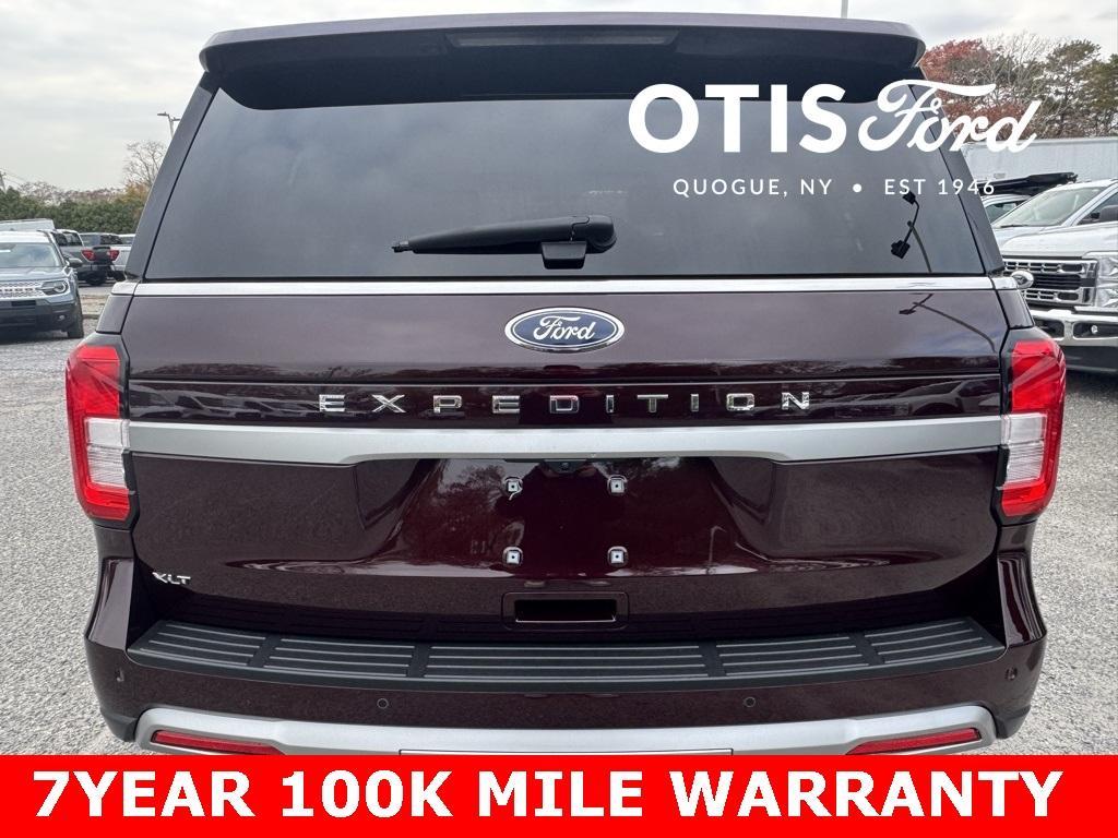 used 2024 Ford Expedition car, priced at $50,900