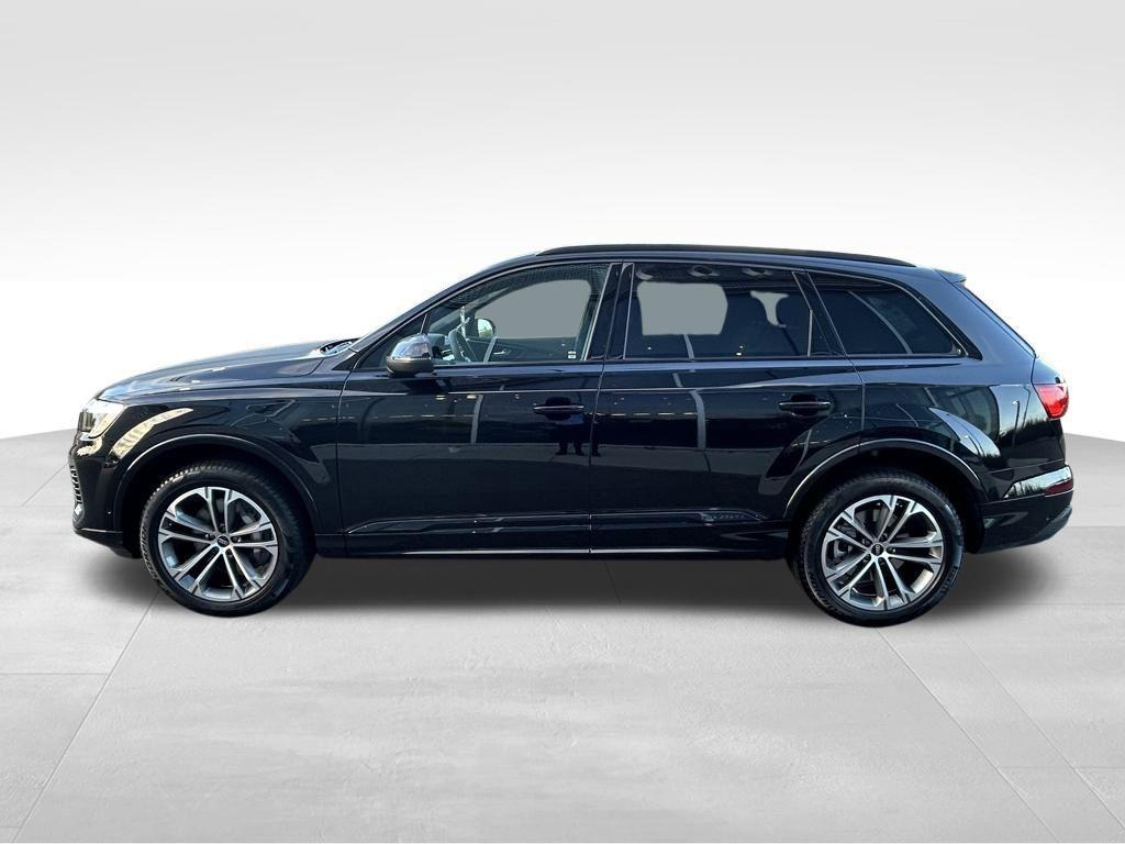 new 2026 Audi Q7 car, priced at $64,667