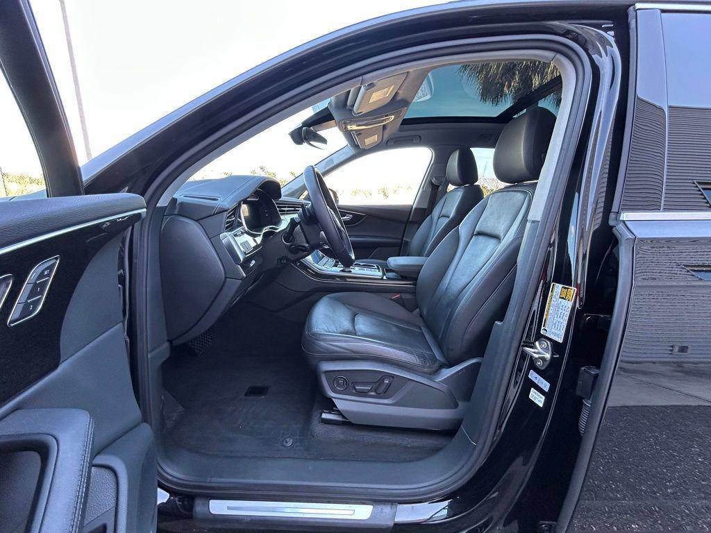 used 2023 Audi Q7 car, priced at $37,498