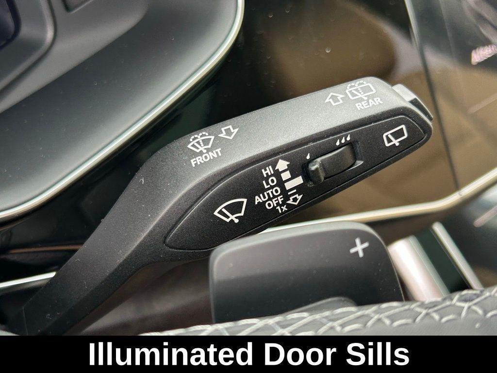 new 2026 Audi Q7 car, priced at $73,705