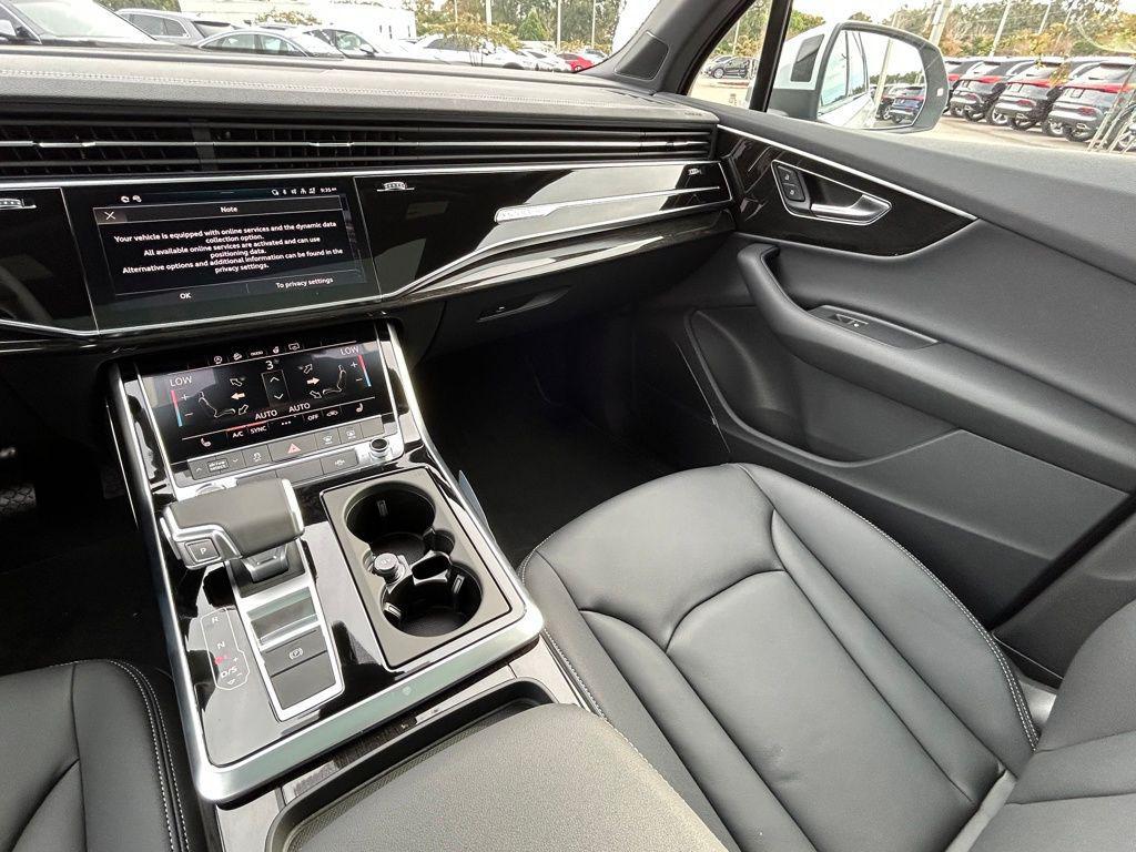 new 2026 Audi Q7 car, priced at $64,667