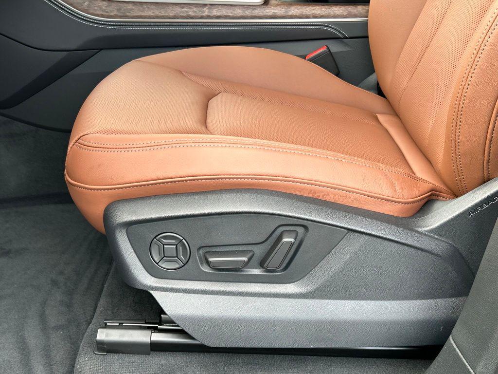 new 2026 Audi Q7 car, priced at $78,485