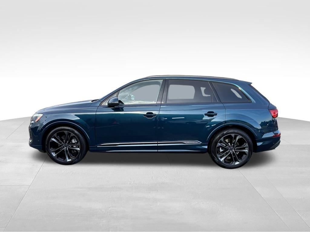 new 2026 Audi Q7 car, priced at $78,485