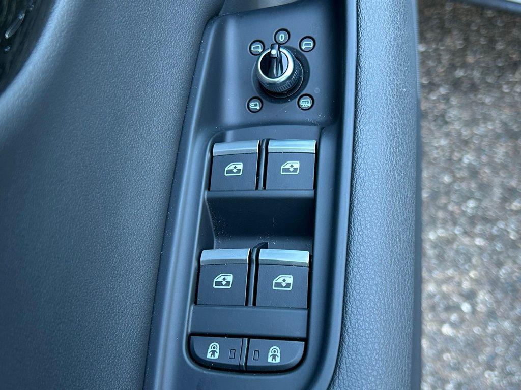 used 2025 Audi Q7 car, priced at $58,991