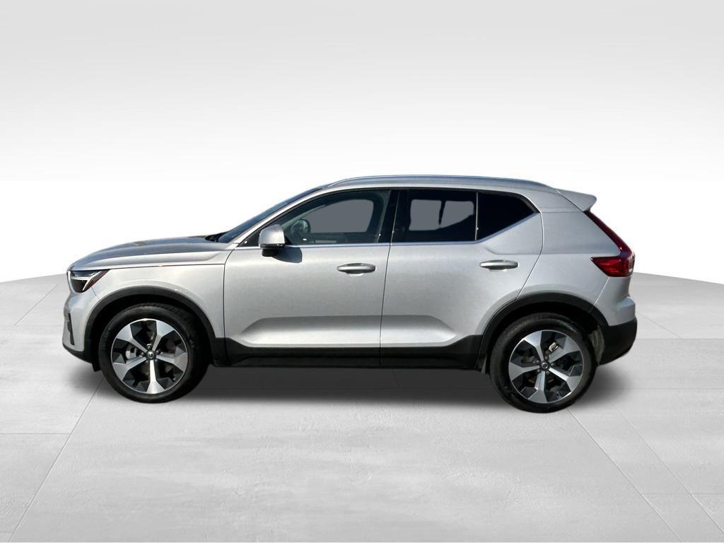 used 2023 Volvo XC40 car, priced at $26,994