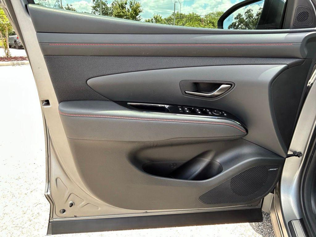 used 2025 Hyundai TUCSON Hybrid car, priced at $30,171