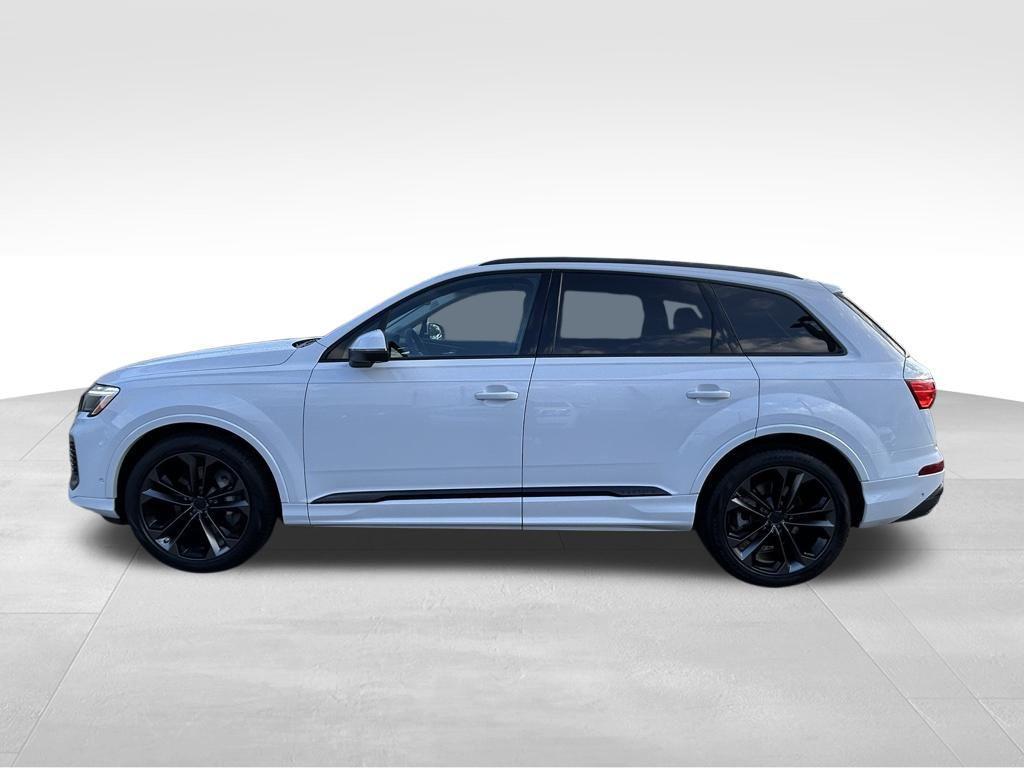 new 2026 Audi Q7 car, priced at $67,918