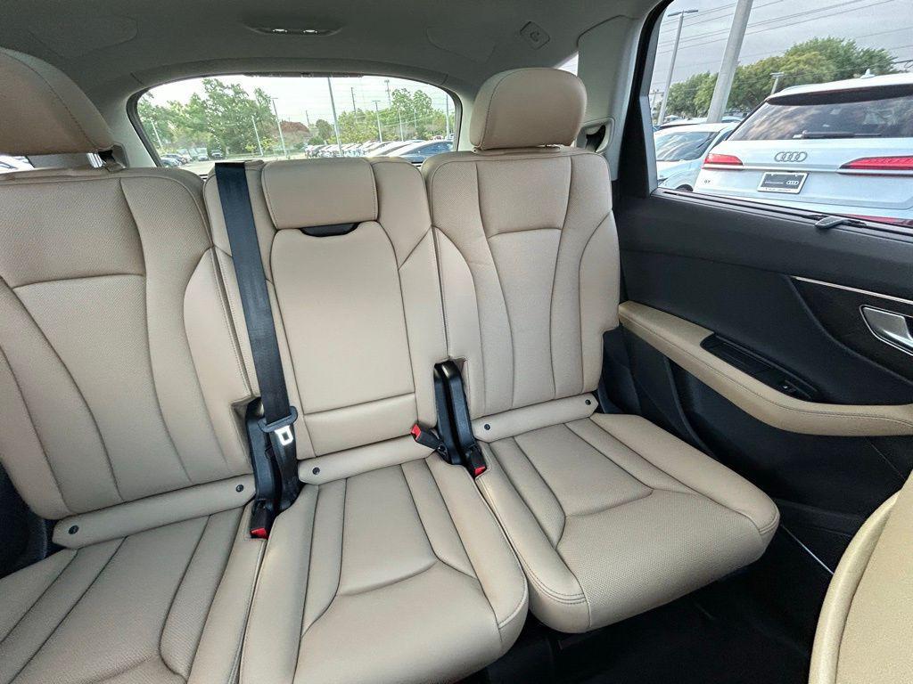 new 2026 Audi Q7 car, priced at $67,918