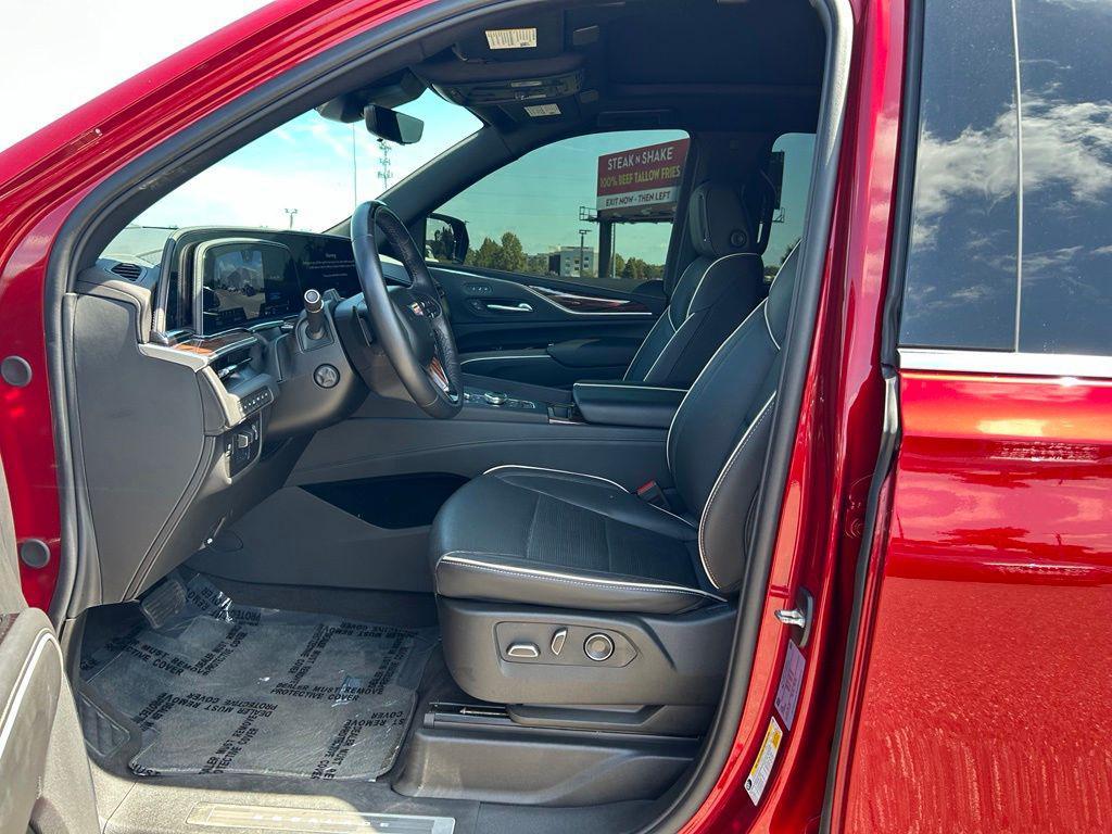 used 2024 Cadillac Escalade ESV car, priced at $79,834