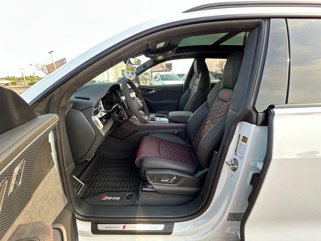 new 2026 Audi RS Q8 car, priced at $159,210