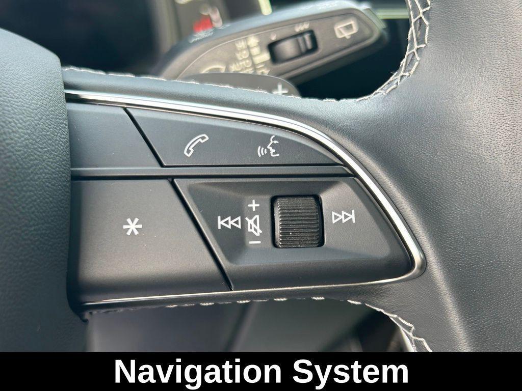 new 2025 Audi Q7 car, priced at $53,692