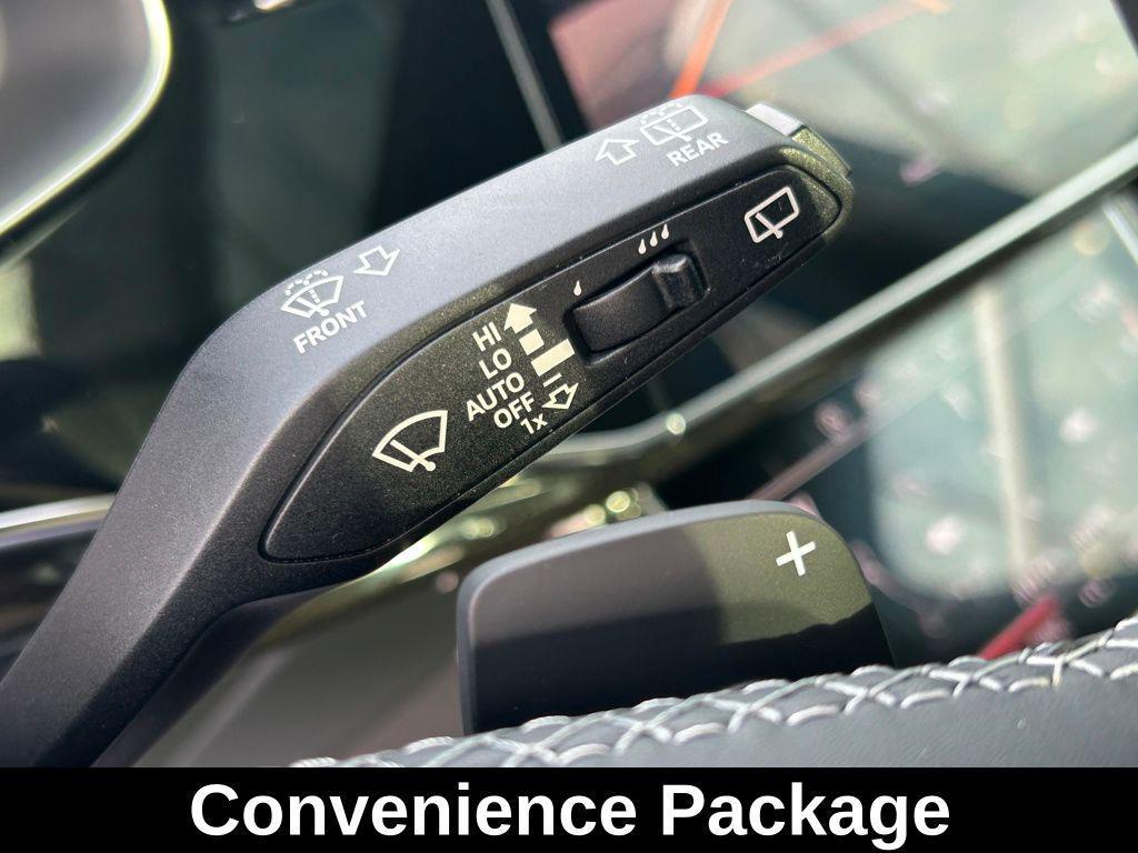 new 2025 Audi Q7 car, priced at $53,692