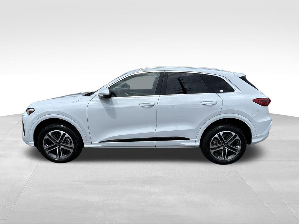 new 2025 Audi Q5 car, priced at $55,660