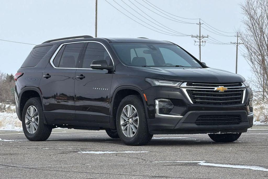 used 2022 Chevrolet Traverse car, priced at $23,999