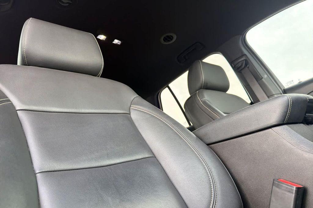 used 2022 Chevrolet Traverse car, priced at $23,999