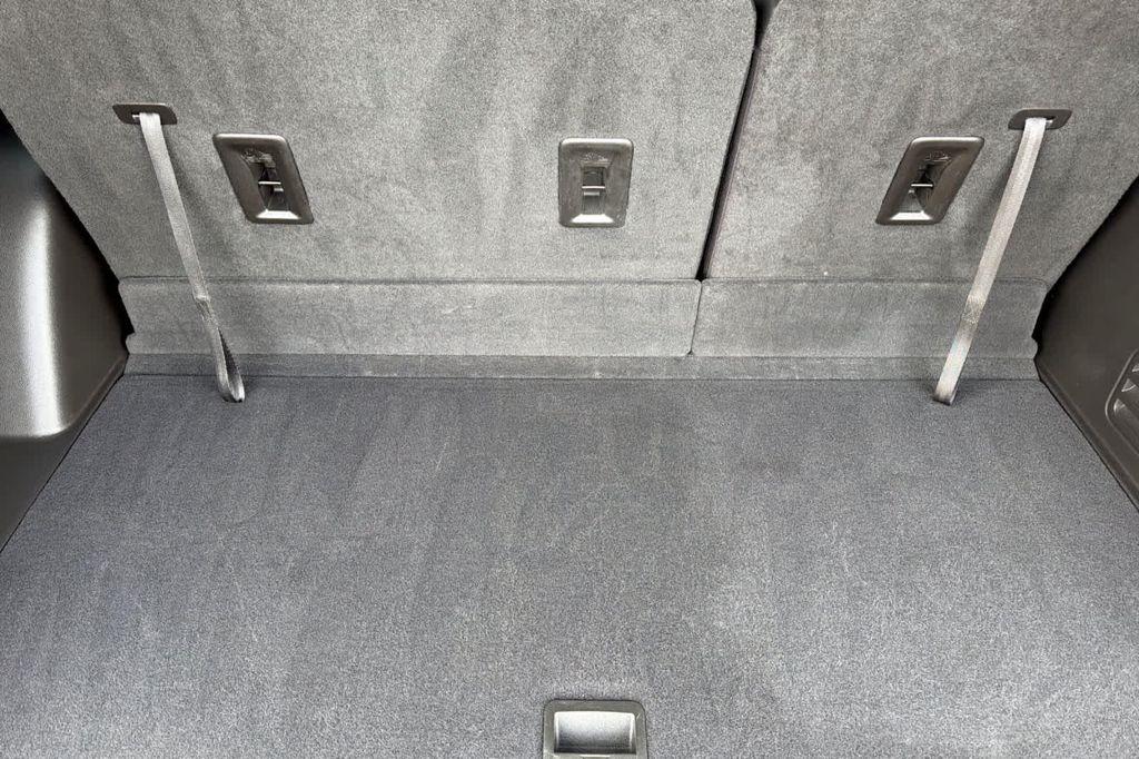 used 2022 Chevrolet Traverse car, priced at $23,999