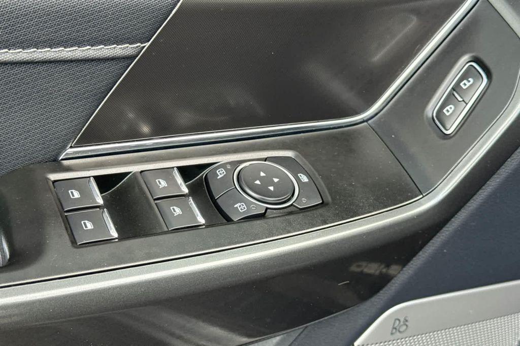 used 2022 Ford F-150 car, priced at $39,913