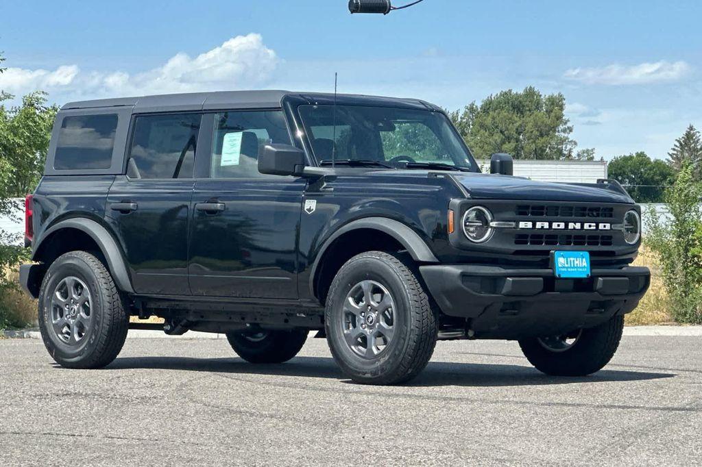 new 2025 Ford Bronco car, priced at $44,352