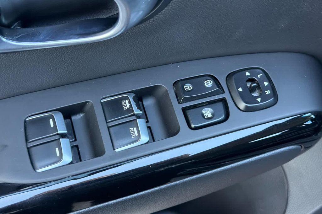 used 2018 Kia Soul car, priced at $13,535