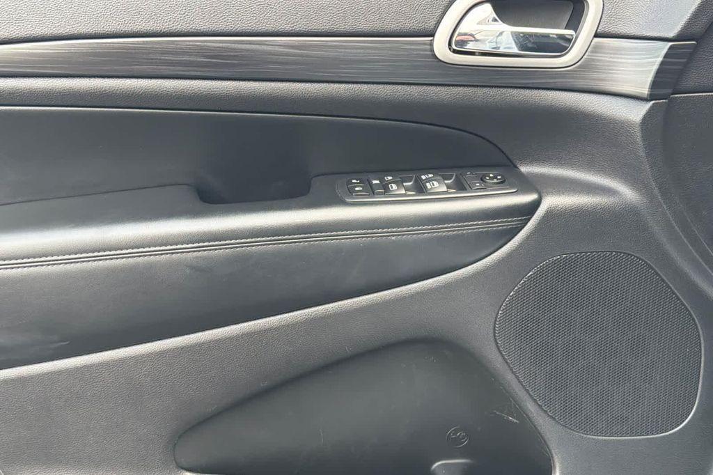 used 2020 Jeep Grand Cherokee car, priced at $15,734