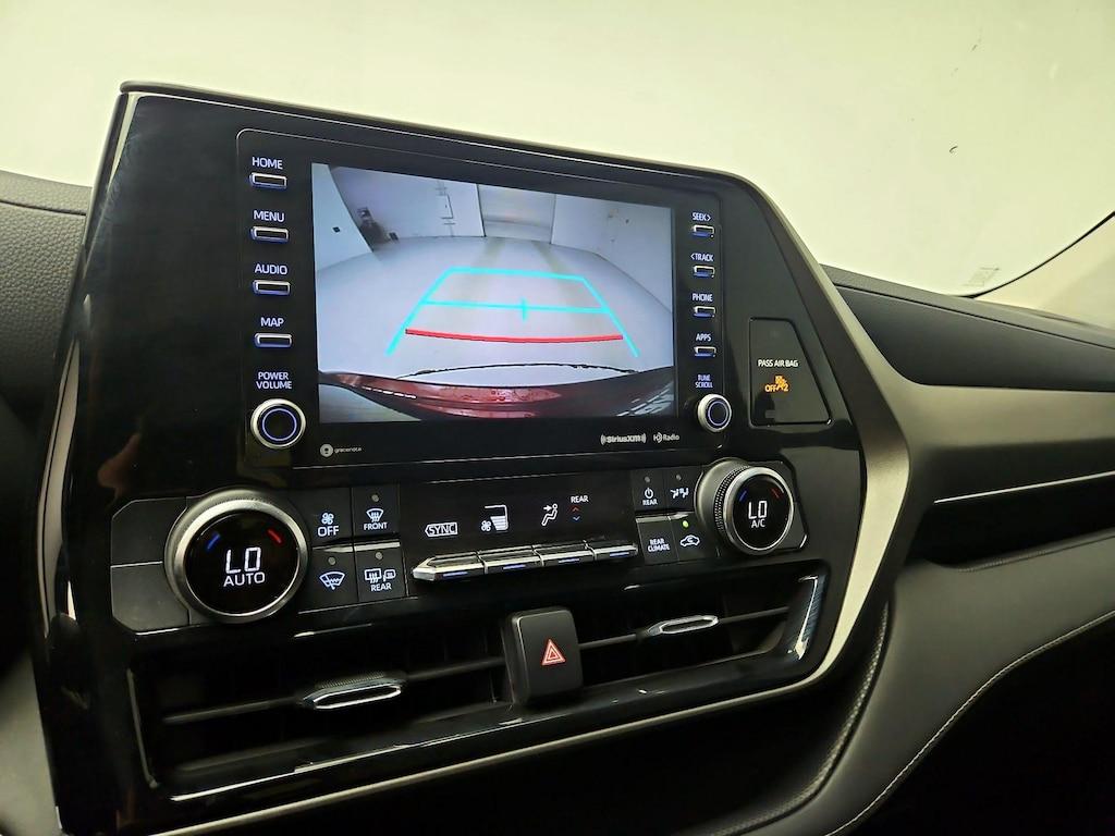 used 2022 Toyota Highlander car, priced at $26,998