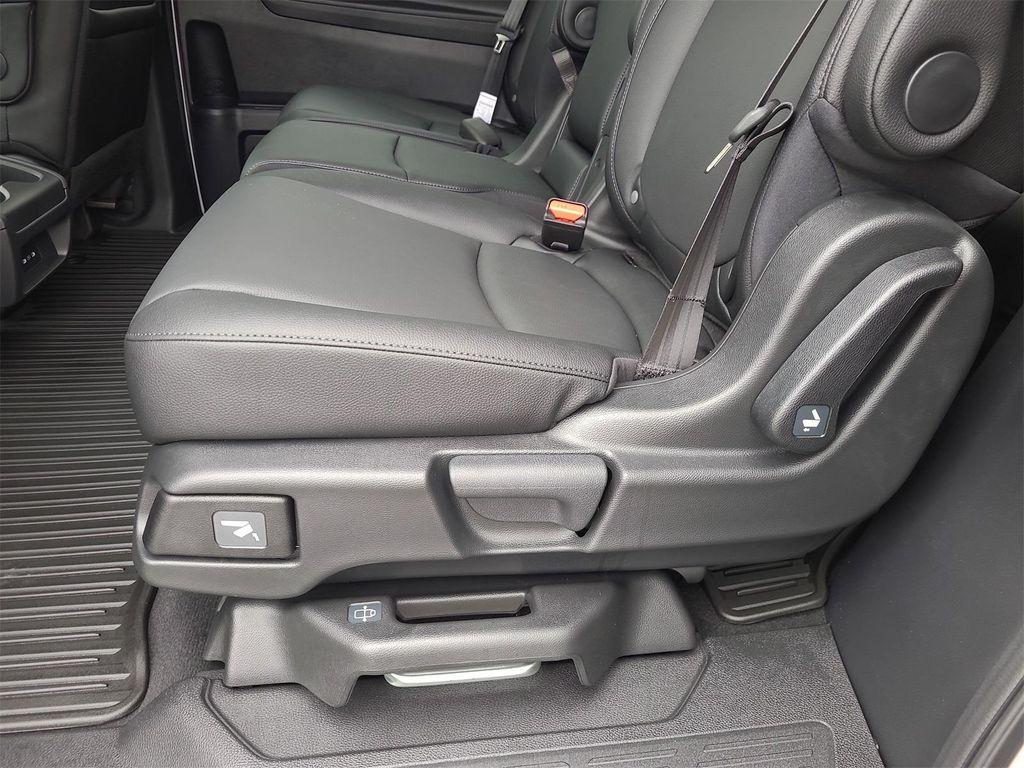 new 2026 Honda Odyssey car, priced at $42,164