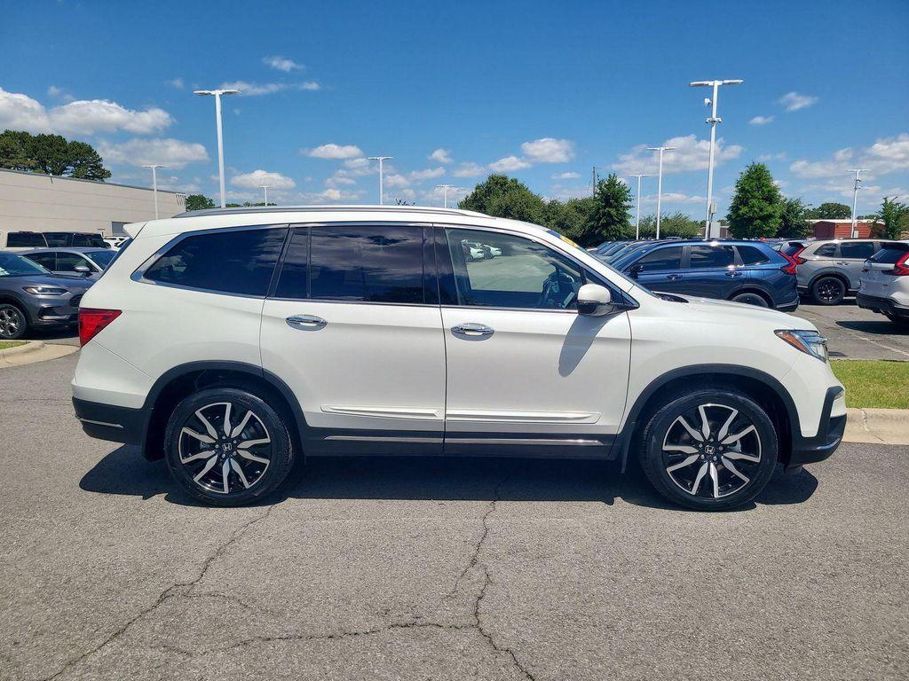 used 2022 Honda Pilot car, priced at $28,000
