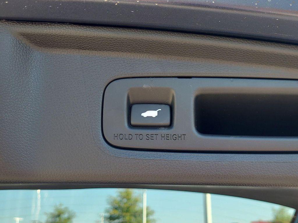 new 2026 Honda CR-V Hybrid car, priced at $39,684