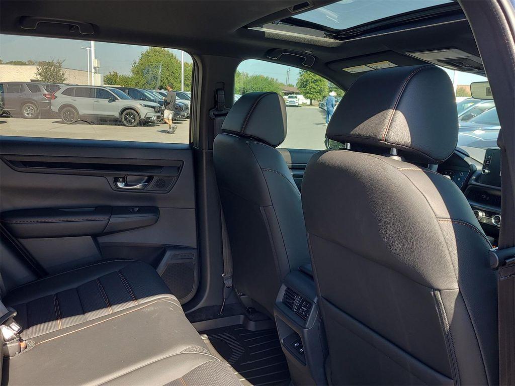 new 2026 Honda CR-V Hybrid car, priced at $41,675