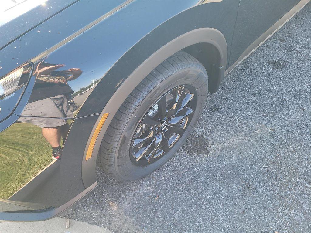 new 2026 Honda CR-V Hybrid car, priced at $39,684