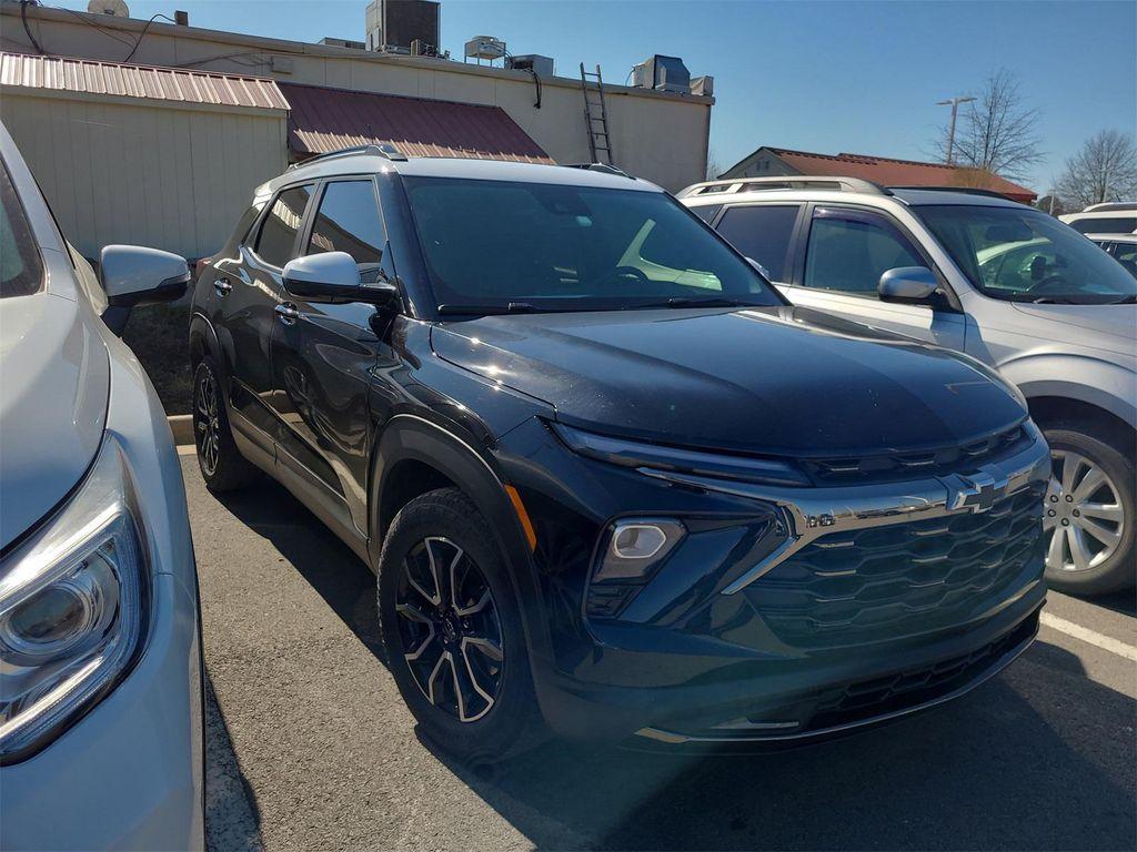 used 2024 Chevrolet TrailBlazer car, priced at $25,498