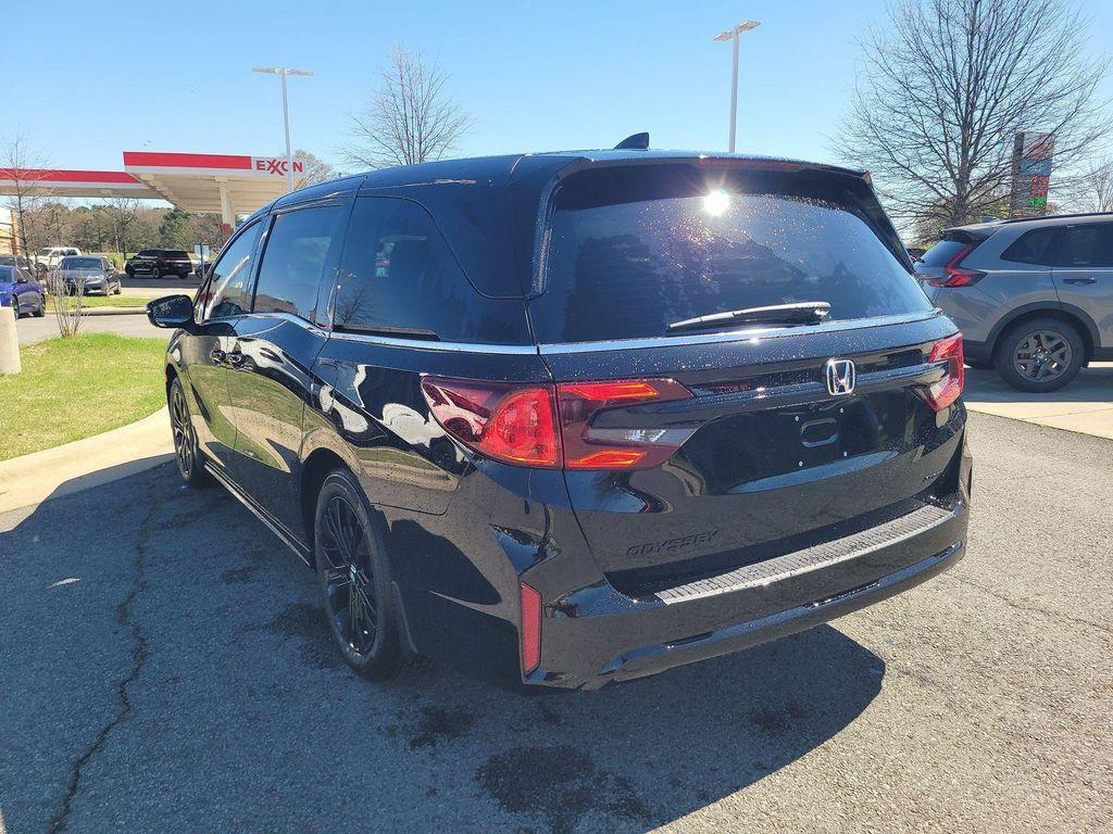 new 2026 Honda Odyssey car, priced at $44,390