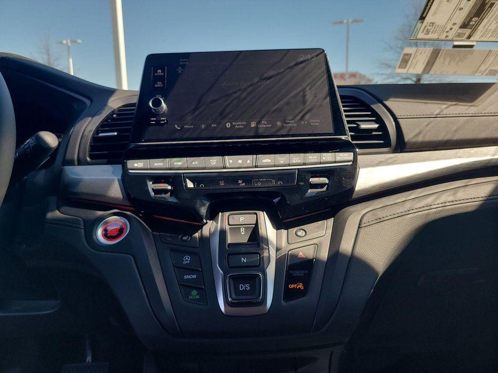 new 2026 Honda Odyssey car, priced at $44,390