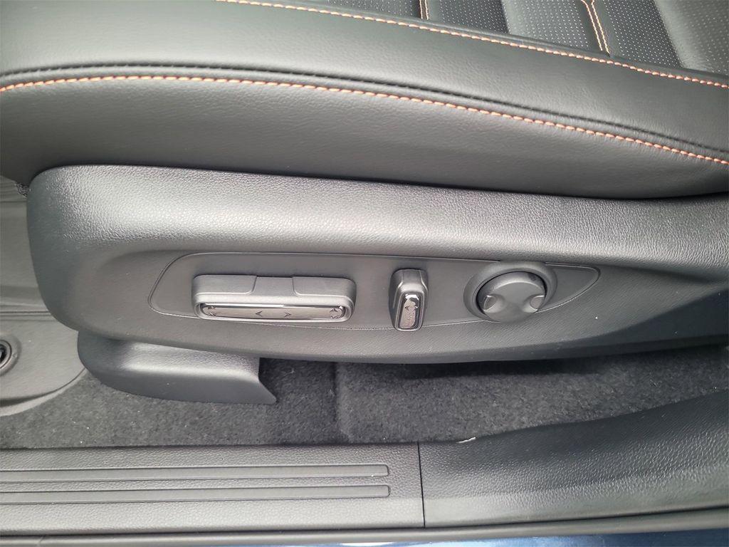 new 2026 Honda CR-V Hybrid car, priced at $40,175